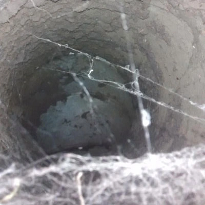 contaminated air duct interior contaminated air duct interior